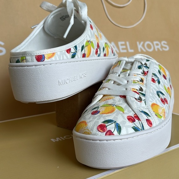 Michael Kors POPPY SLIDE SNEAKERS 
FRUIT PAINT MK SIG SM
49T4POFP1Q Platforms - Picture 11 of 16
